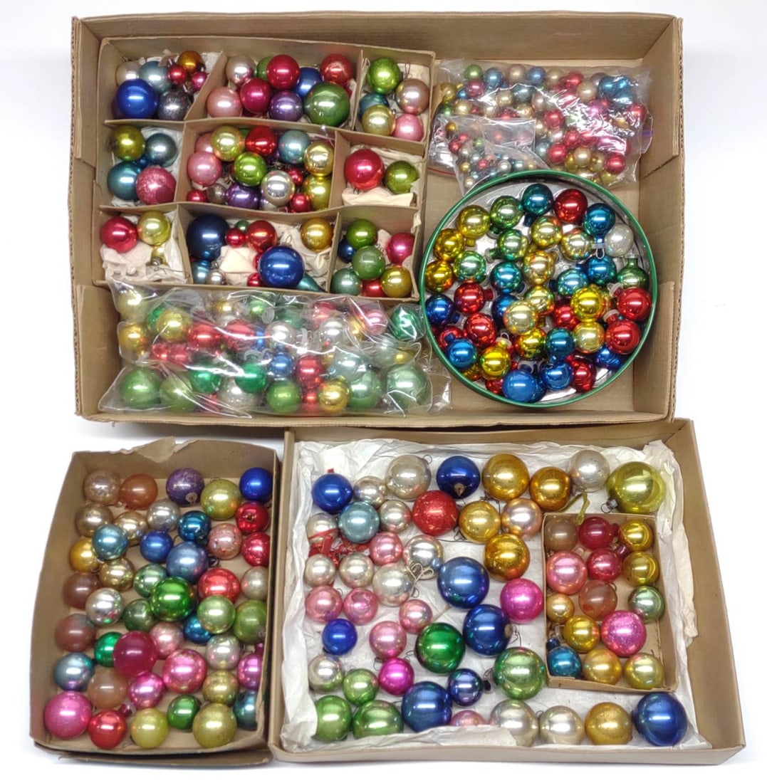 Lot Of Vintage Miniature Glass Christmas Ornaments (1 of 4)