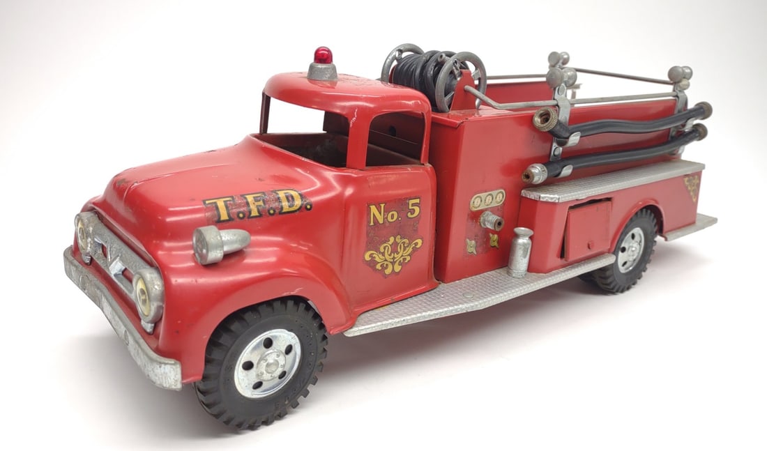 1950s Tonka #5 Pumper Fire Truck Toy (1 of 6)