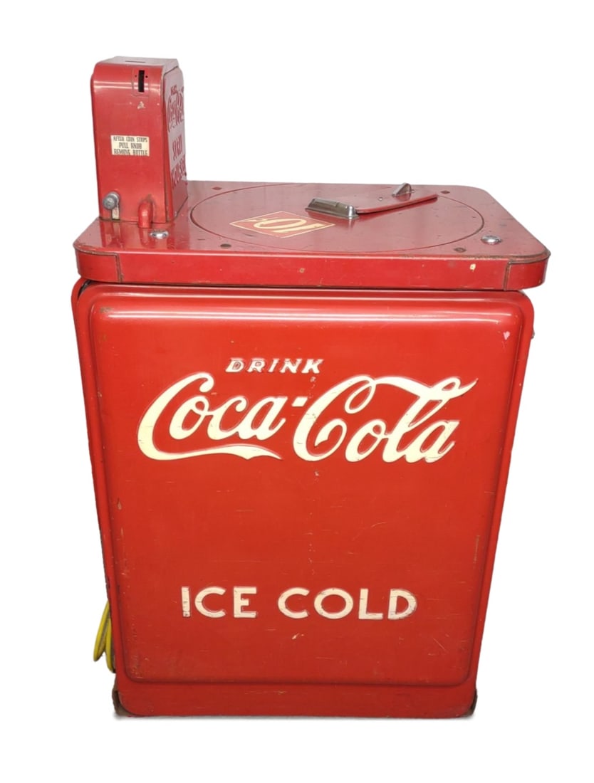 1940's Coca-Cola Vendo Junior 123 Vending Machine (1 of 14)