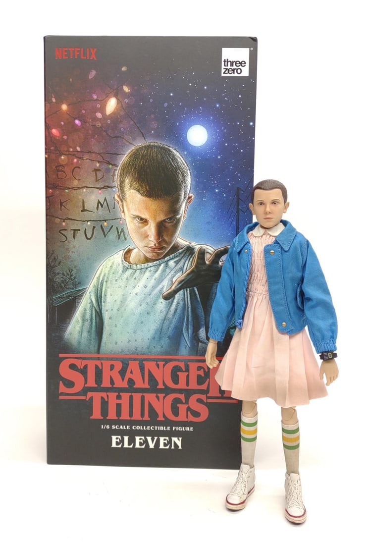 Stranger Things Eleven 1/6 Scale Action Figure (1 of 9)