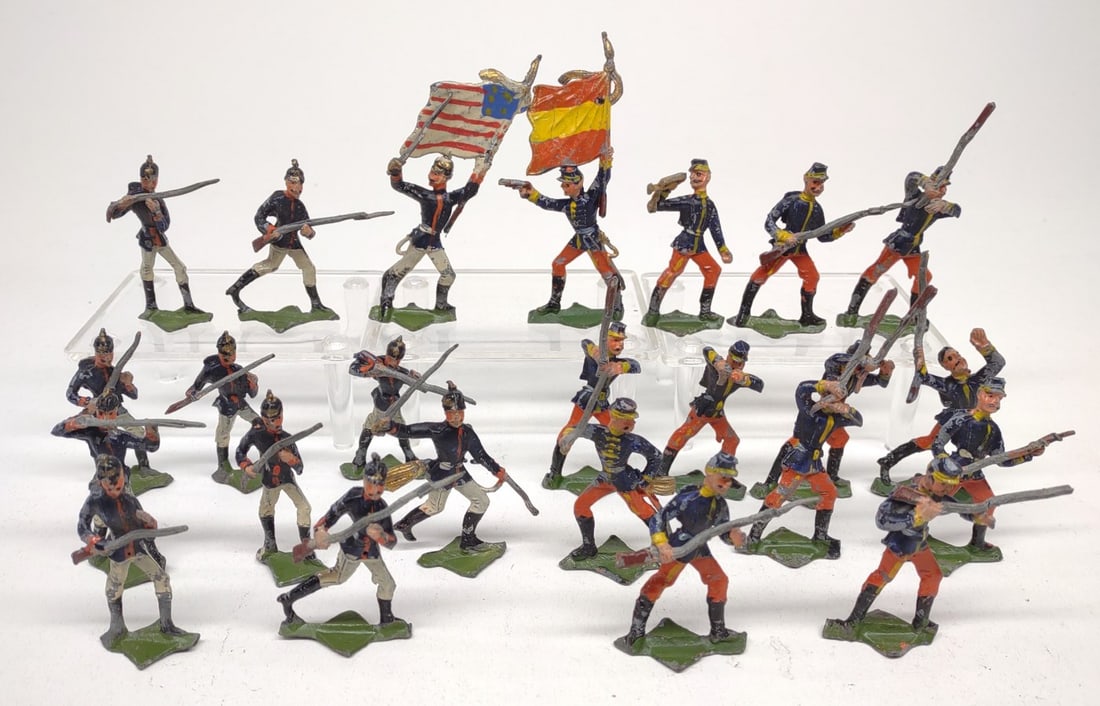 24 Spanish American War Lead Toy Soldiers (1 of 9)