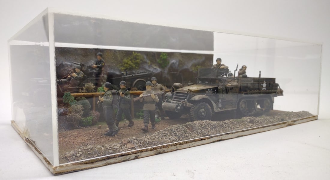 WWII US Military Toy Soldier Diorama (1 of 17)