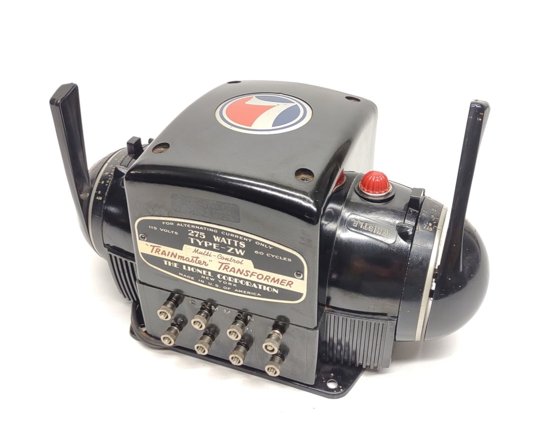 Post-war Lionel ZW 275W Train Transformer (1 of 5)