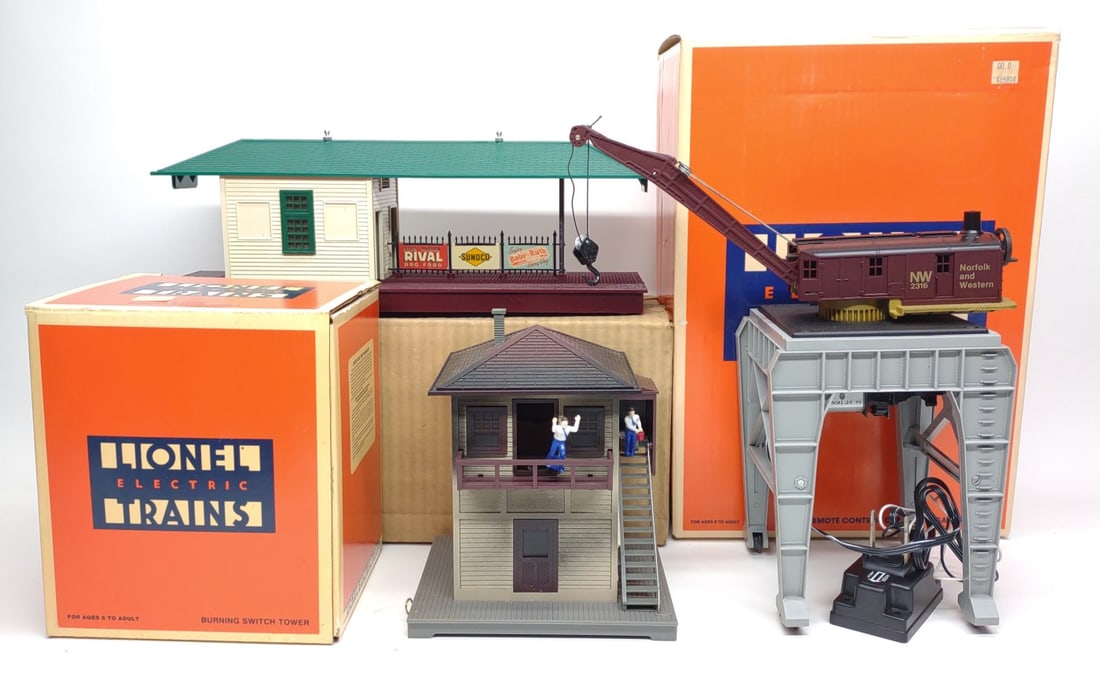 3 Lionel Toy Railroad Accessories w/ Boxes (1 of 5)