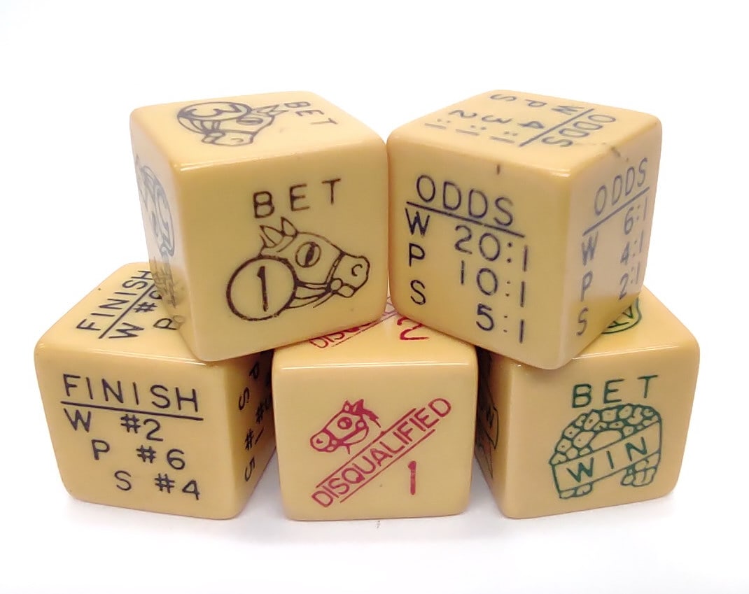 Vintage Bakelite Horse Betting Dice Game (1 of 5)
