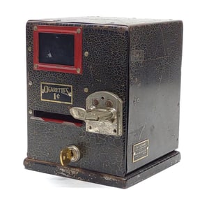 1 Cent Silver Comet Cigarette Vending Machine