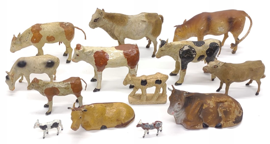 13 German Pre-war Composition Cows / Farm Animals (1 of 8)