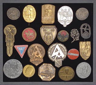 21 WWII German NSDAP Tinnie Badges & Pins (1 of 8)