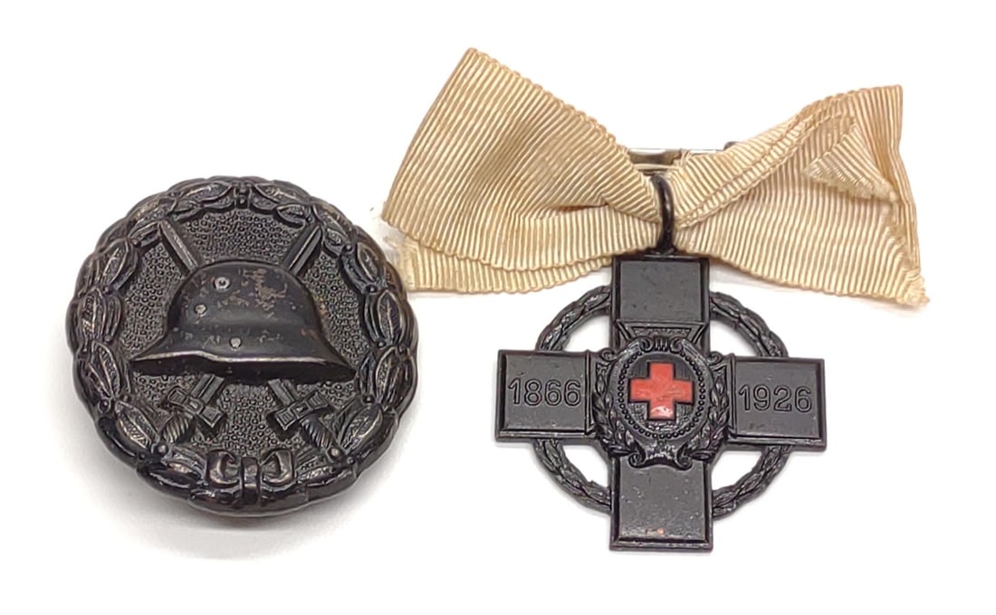 German WWI Badges (Black Wound & Red Cross) (1 of 5)