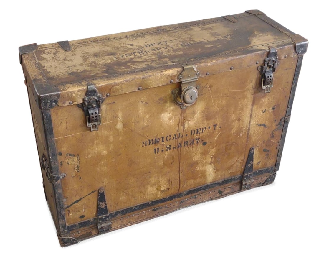 WWI US Military Dental Medical Field Trunk (1 of 12)