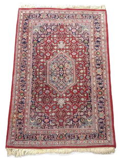 Bijar Herati Persian Hand Knotted Rug (4' x 6'): Hand tied wool pile Bijar Persian rug. Features traditional herati designed hexagon center medallion with flower and leaf (Mahi) patterns. Fringe ends. Pile type is of a medium length densely knotted