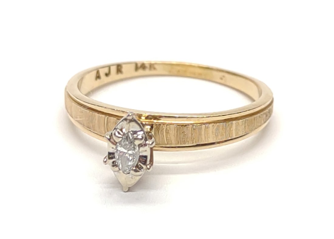 14K Gold Marquise Cut Diamond Solitaire Ring .12ct (1 of 7)
