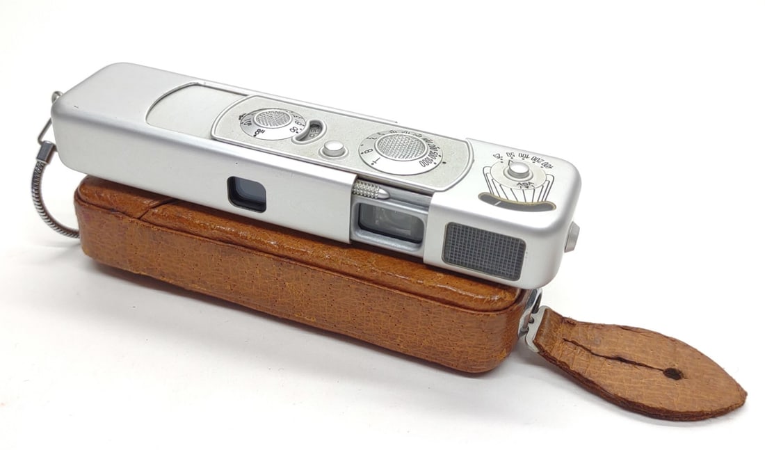 Vintage Minox Wetzlar Miniature Spy Camera w/ Case (1 of 10)