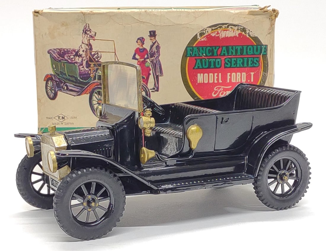 TN Japan Ford Model T Tin Friction Toy Car w/ Box (1 of 9)