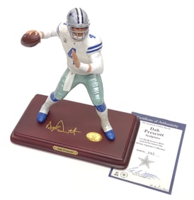 Cowboys Dak Prescott Football Player Figurine