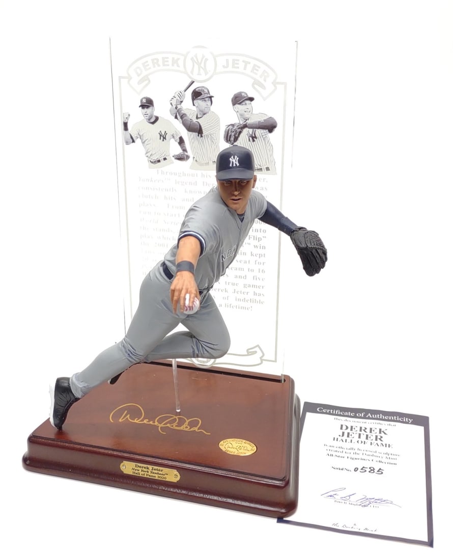 Yankees Derek Jeter Baseball Player HOF Figurine (1 of 8)
