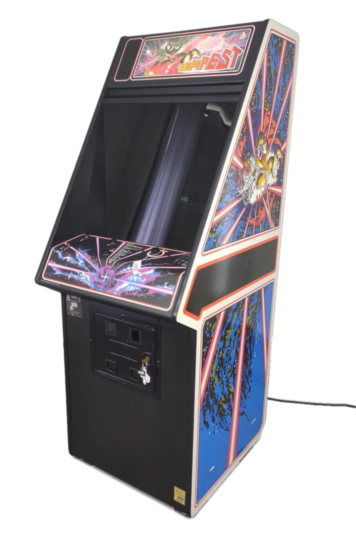 Atari 1981 Tempest Arcade Game Machine (1 of 19)