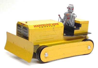 Saunders Marvelous Mike Robot Tractor Batt. Op Toy