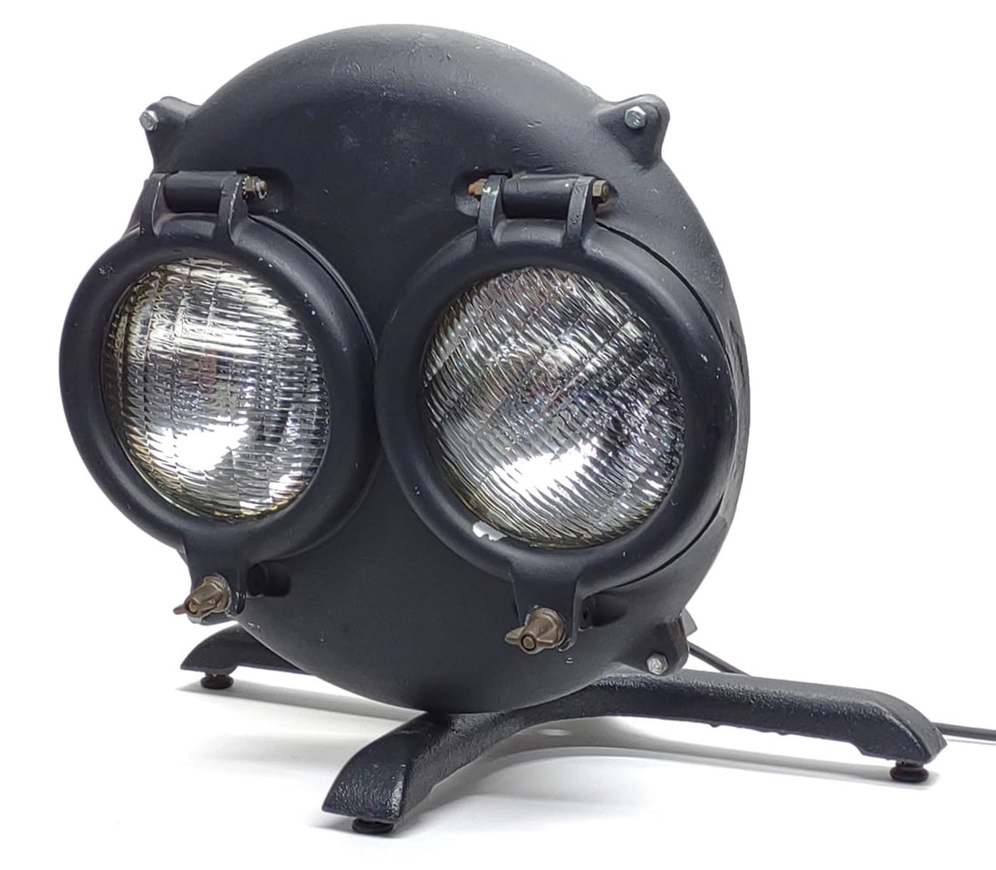 Pyle National Dual Beam Locomotive Headlight (1 of 9)