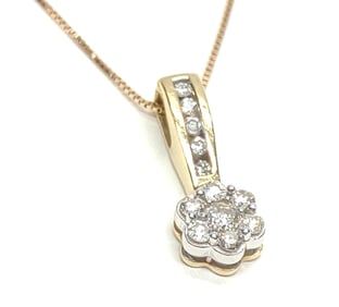 14K Gold Diamond Flower Pendant w/ 14K Box Chain