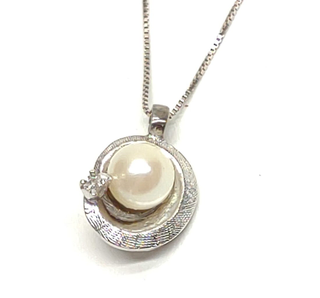 18K WG Chain w/ 14K Gold 6mm Pearl Pendant (1 of 7)