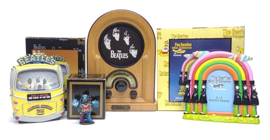 (4) The Beatles Radio, Gartlan Fig. & Photo Frames