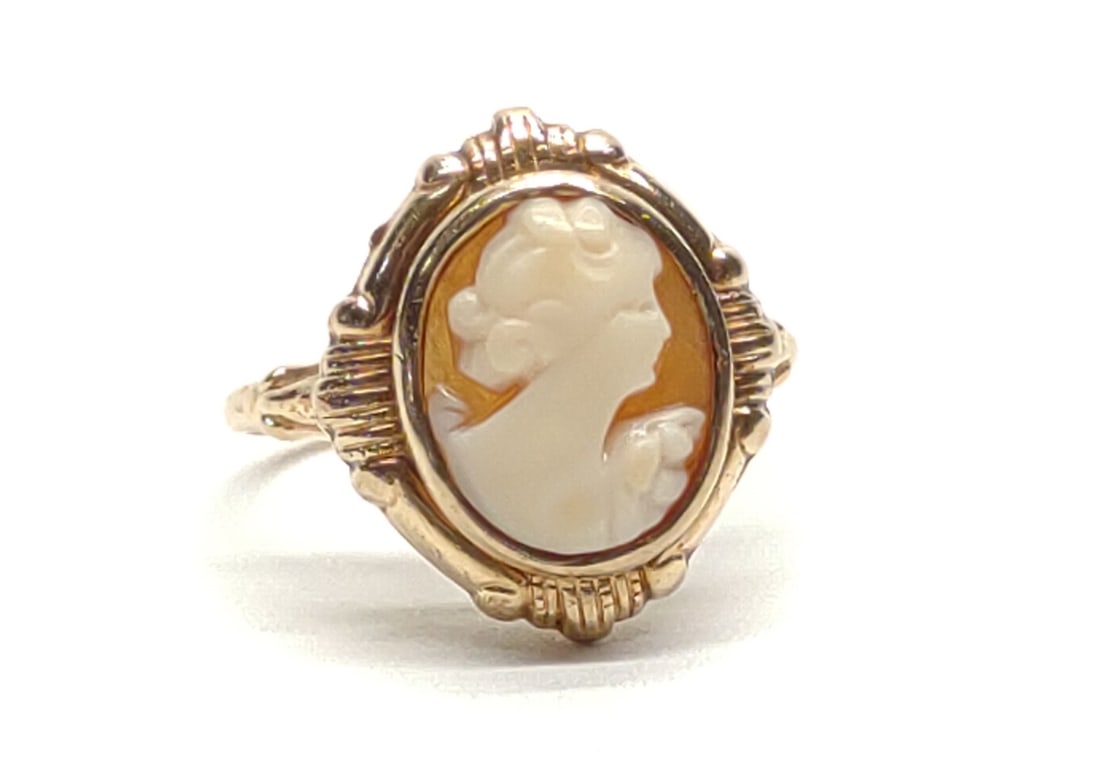 Vintage 10K Gold Carved Shell Cameo Ring (sz 7.5) (1 of 8)