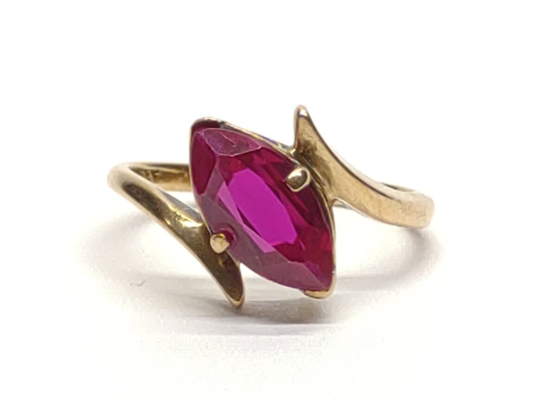 10K Gold Baden & Foss Synth. Ruby Ring (sz 6.75) (1 of 8)