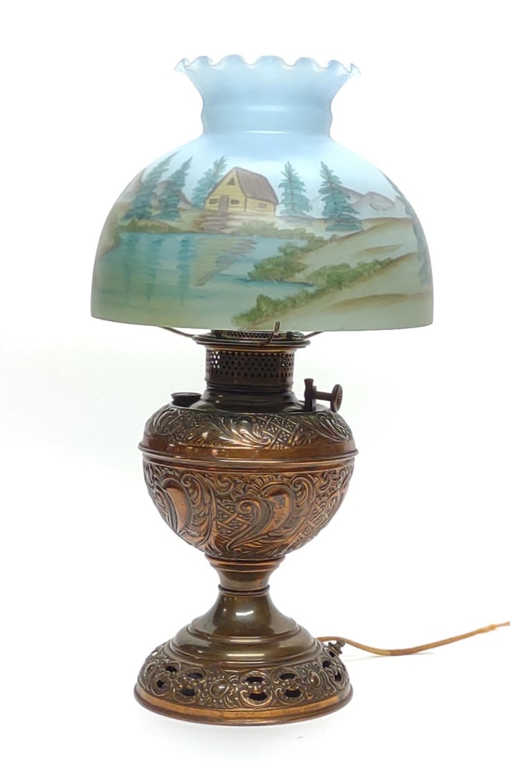 Bradley Hubbard Reverse Painted Oil Lamp (Conv.) (1 of 9)