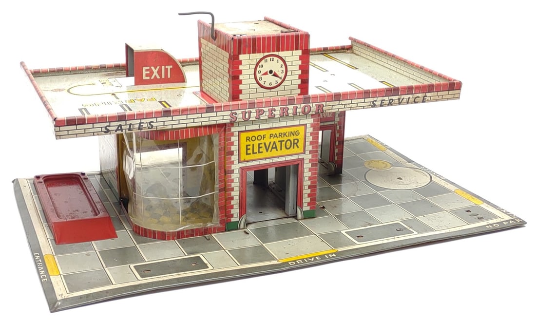 1949 T. Cohn Tin Superior Service Gas Station Toy (1 of 9)