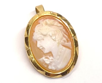 .800 Silver Carved Cameo Necklace Pendant / Pin