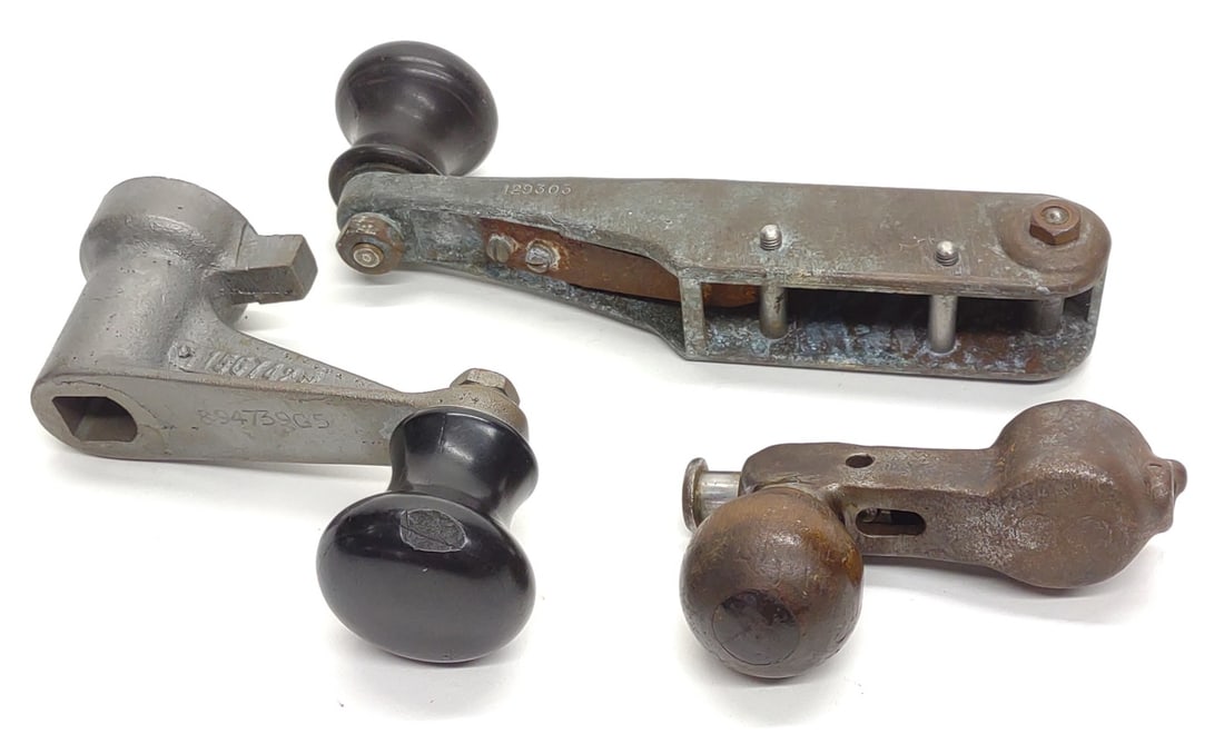 (3) Trolley Operators Brass Speed Control Levers: (3) Trolley train operator's brass speed control levers / handles. Browse our current auction for many more railroad collectibles. Largest measures approx.: 9 x 2 x 3 in. SHIPPING OPTIONS AVAILABLE: U