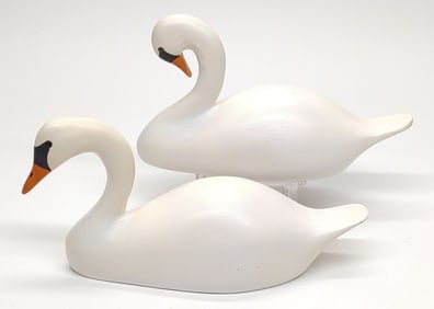 Pr of William Coleman Mating Swan Miniature Decoys