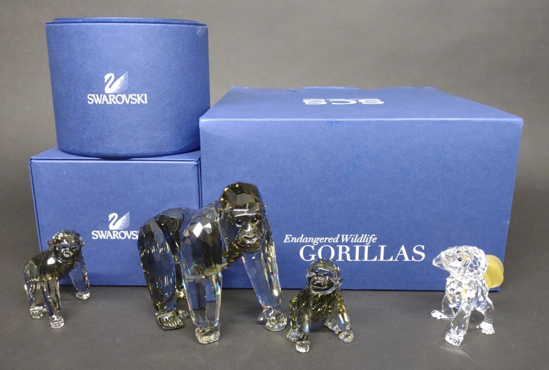 4 Swarovski Endangered Wildlife Gorillas Figurines (1 of 9)