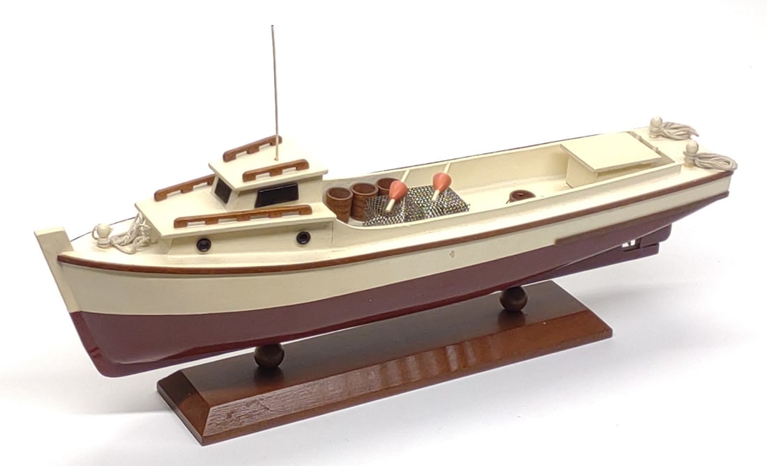 Chesapeake Bay Deadrise Work Boat Scale Model Ship (1 of 8)