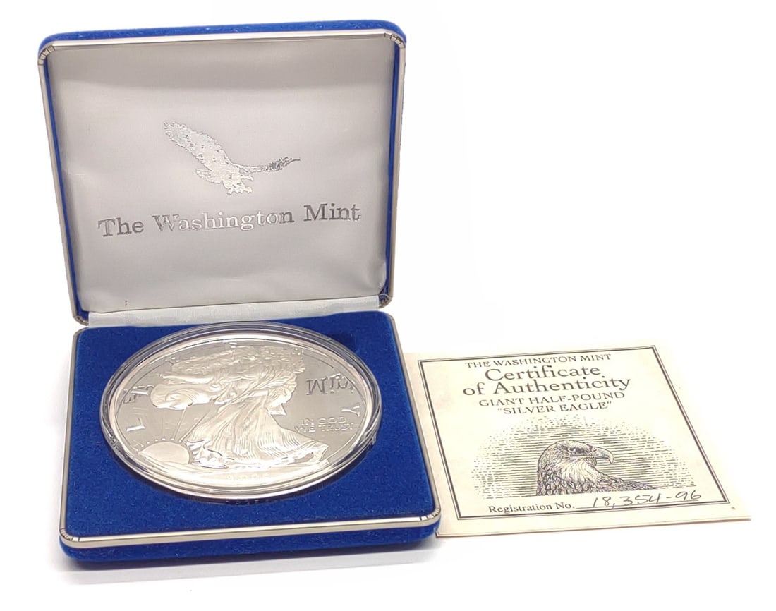 8 ozt .999 Silver Half Pound Washington Mint Eagle (1 of 9)