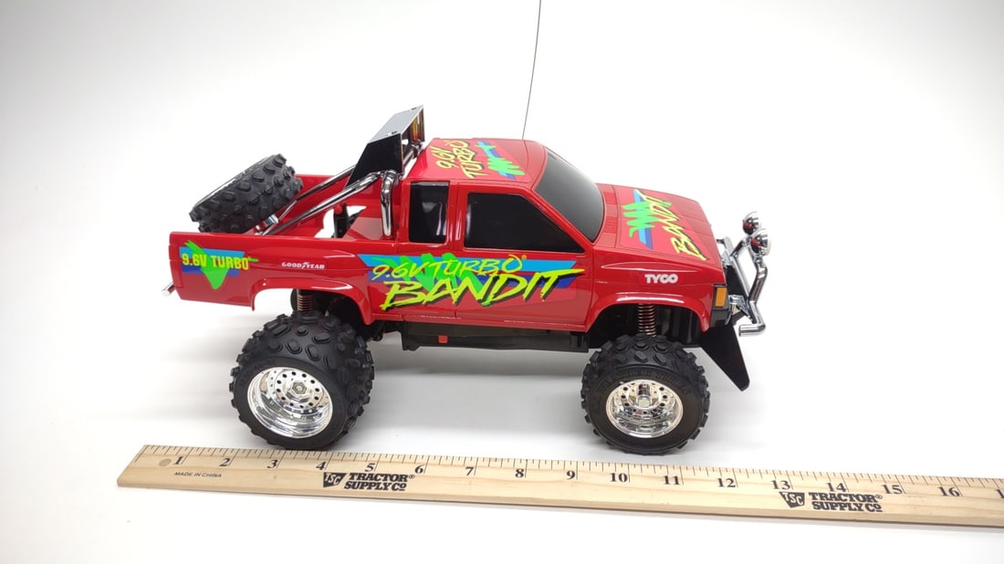 Tyco R/C 9.6V Turbo Bandit Toy Truck & Box (Works) - 3