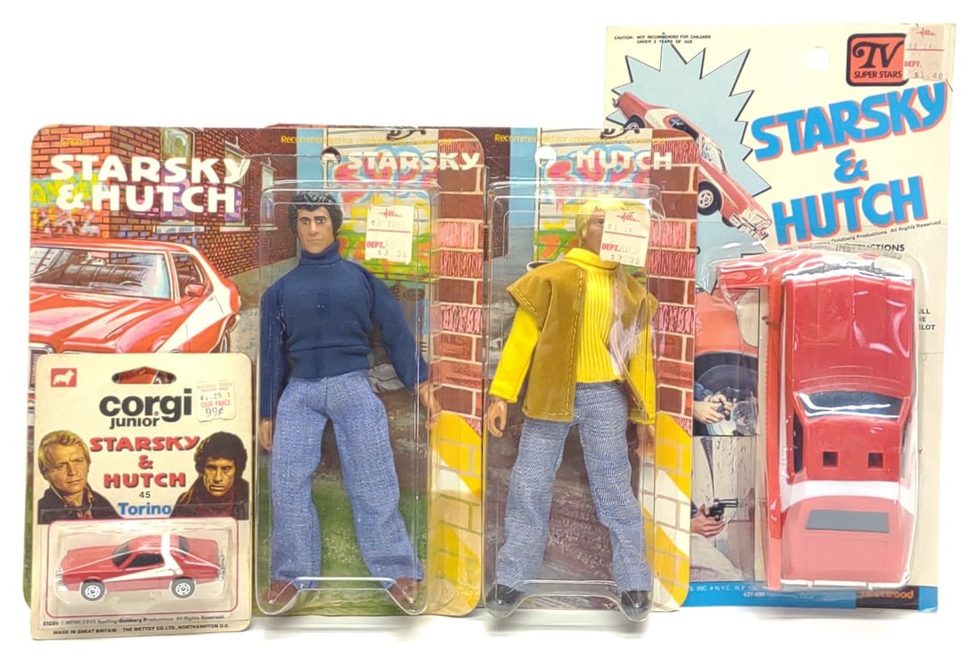 4 Vintage 1970s Starsky & Hutch Toys Sealed: 4 Vintage 1970's tv show Starsky & Hutch toys sealed in original blister packs. Includes 1975 MEGO Starsky action figure, 1975 MEGO Hutch action figure, 1975 Fleetwood Toys Starsky & Hutch Gyro Powere