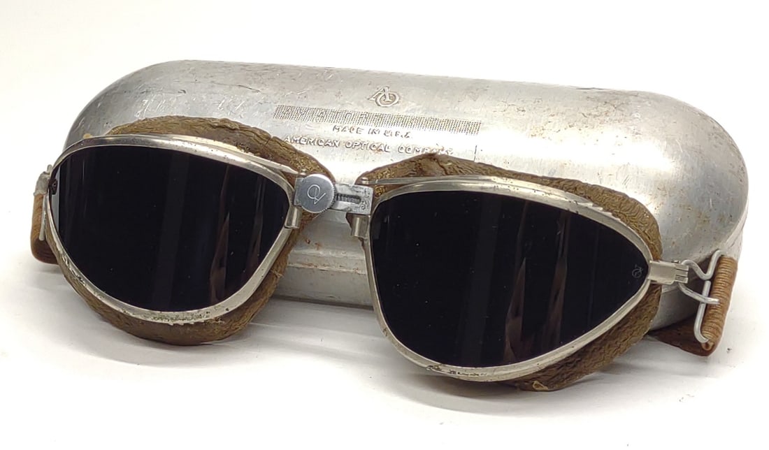 WWII American Optical Aviator Goggles w/ Case: Vintage World War Two (WW2) American Optical Sky Lookout aviation style goggles. Closely resembling American Optical's Gov. Issued USAAF AN6530 , this pair was a privately purchased model offered by A