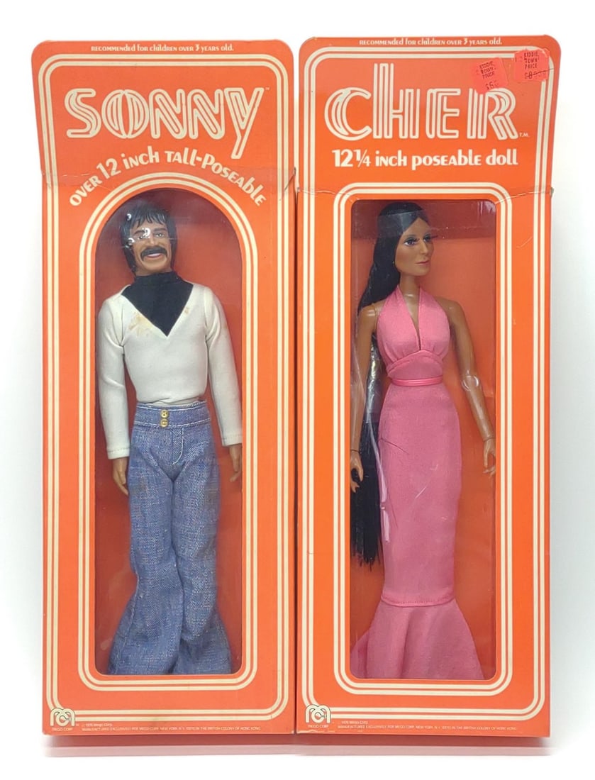 (2) 1976 Mego Sonny & Cher 12" Toy Dolls in Box: 2 Vintage 1976 Mego Corp. Cher and Sonny 12 inch poseable dolls / action figures in original boxes with original factory packaging (never removed from boxes). Includes No. 62400 Cher and No. 62401 Son