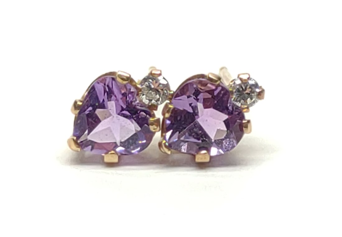 10K Gold Heart Cut Amethyst Stud Earrings (1 of 8)