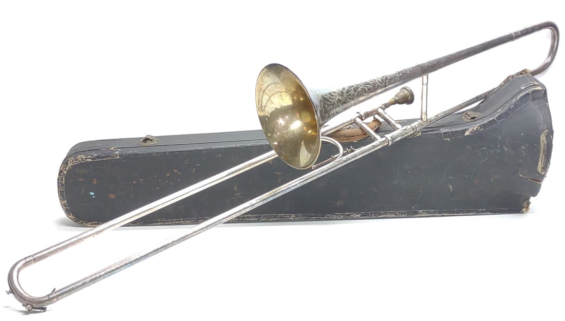 Antique FE Olds Engraved Trombone (Serial #4404) (1 of 18)