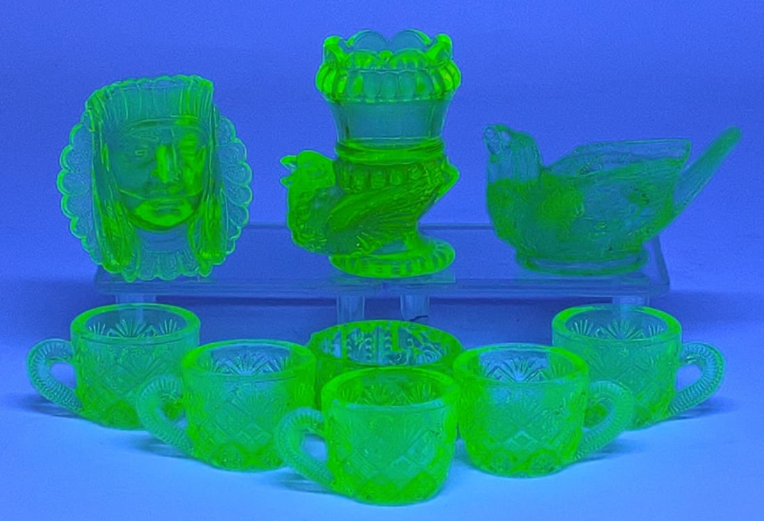 9 Figural Uranium Glass Salt Cellars (Boyd) (1 of 9)