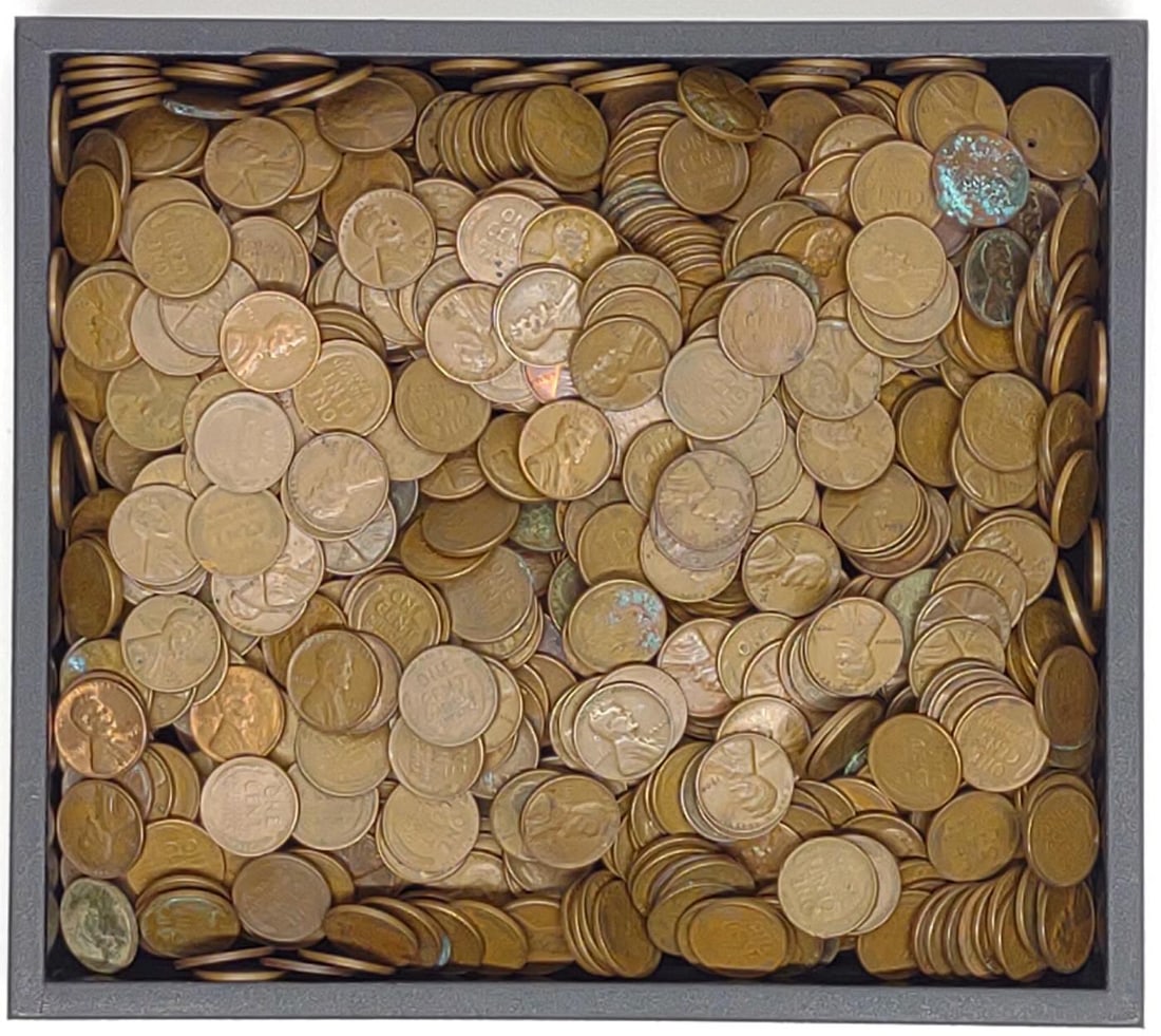 Approx 650 Wheat Pennies: Approximately 650 lincoln wheat penny US coins. SHIPPING OPTIONS AVAILABLE: UPS 'Pack & Ship' or LiveShipping. In-house shipping available for INTERNATIONAL buyers ONLY. (LiveShipping is NOT your only