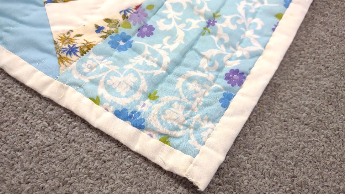 59x77" Spinning Wheels Pattern Quilt - 8