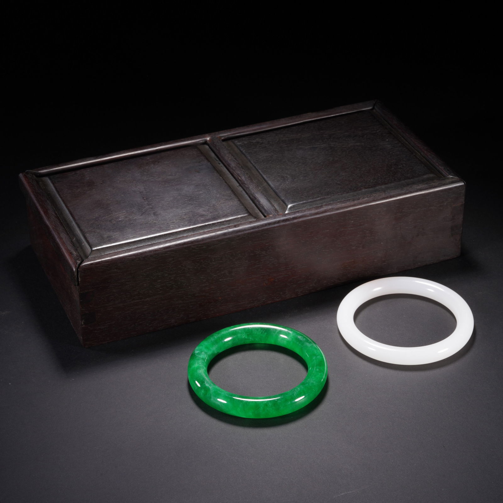TWO CIRCULAR BANGLES WITH BOX (1 of 9)