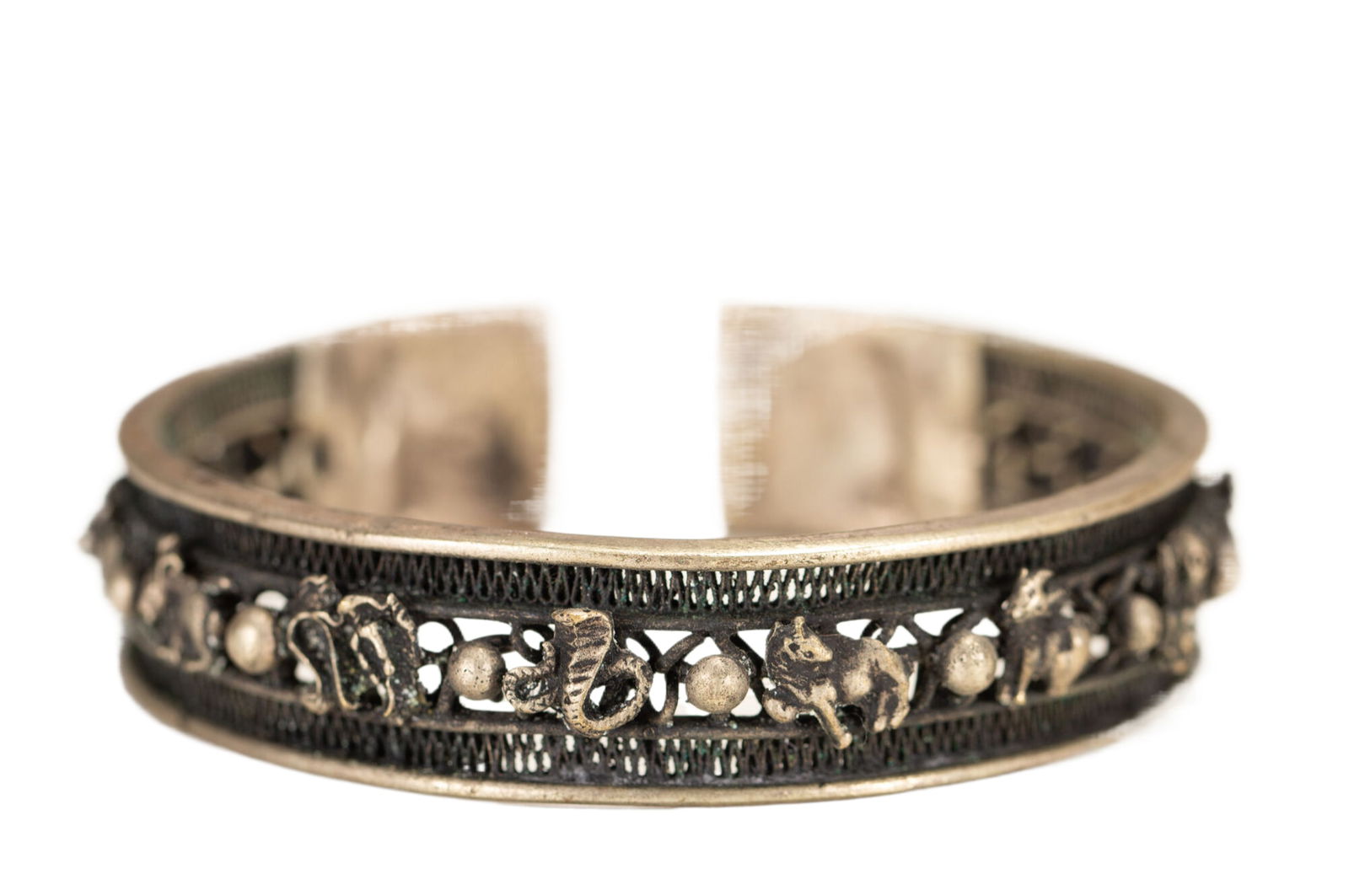 A TIBETAN SILVER BANGLE (1 of 6)