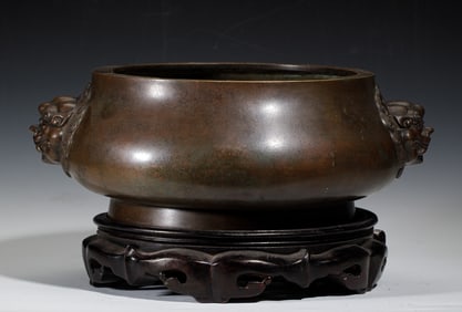 A BRONZE-GILT BOMBE CENSER