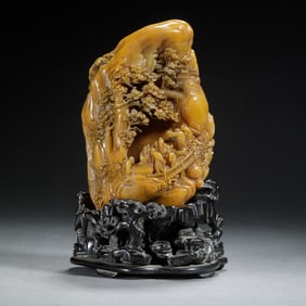 A CARVED TIANHUANG FIGURAL STORY DECORATION