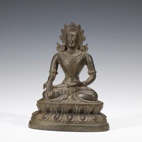 A SINO-TIBETAN SEATED BODHISATTVA